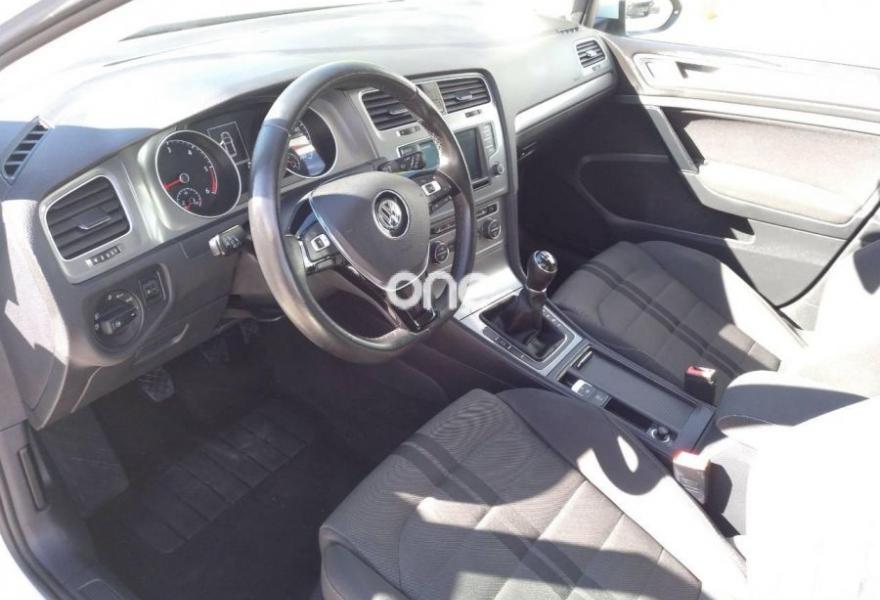 VOLKSWAGEN Golf 2015