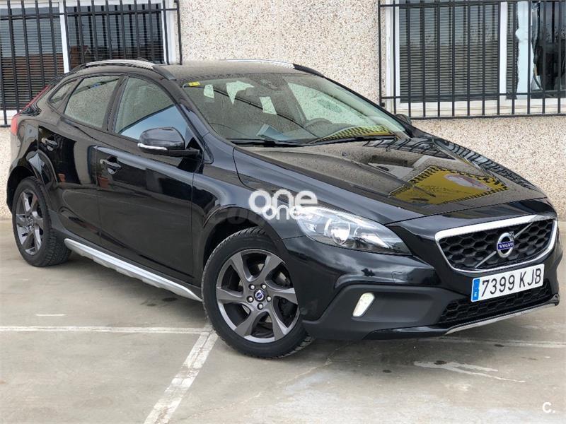 VOLVO V40 Cross Country 2015