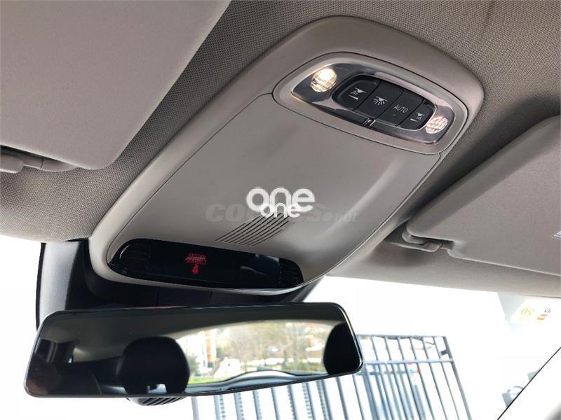 VOLVO V40 Cross Country 2015