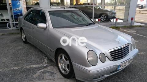 MERCEDES E 220 CDI AVANTGARDE